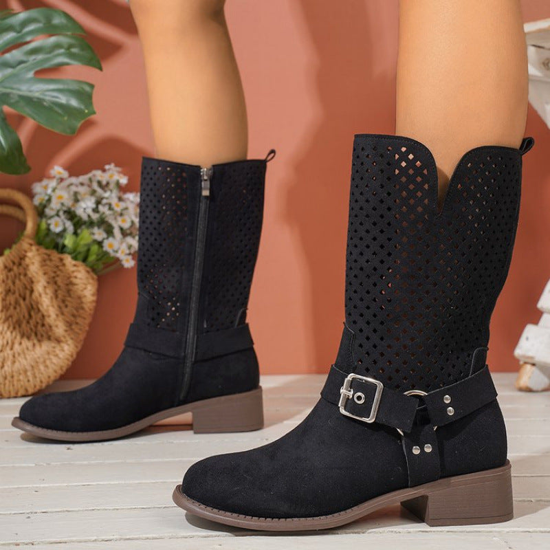 Damen Stiefel aus perforiertem Wildleder mit modischem Schnallen-Detail WW