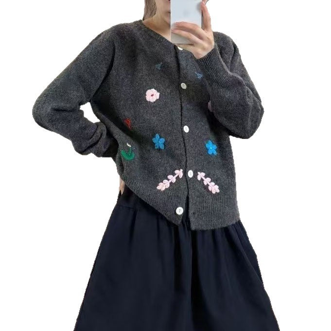 Damen Strickjacke mit floralen Stickereien WW