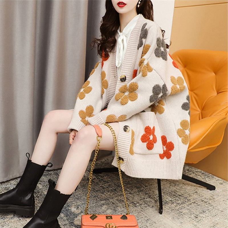 Damen Strickjacke mit floralen Applikationen und großen Taschen WW