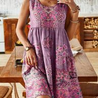 Damen Sommerliches Tunika-Kleid mit floralen Mustern und schwingendem Rock WW