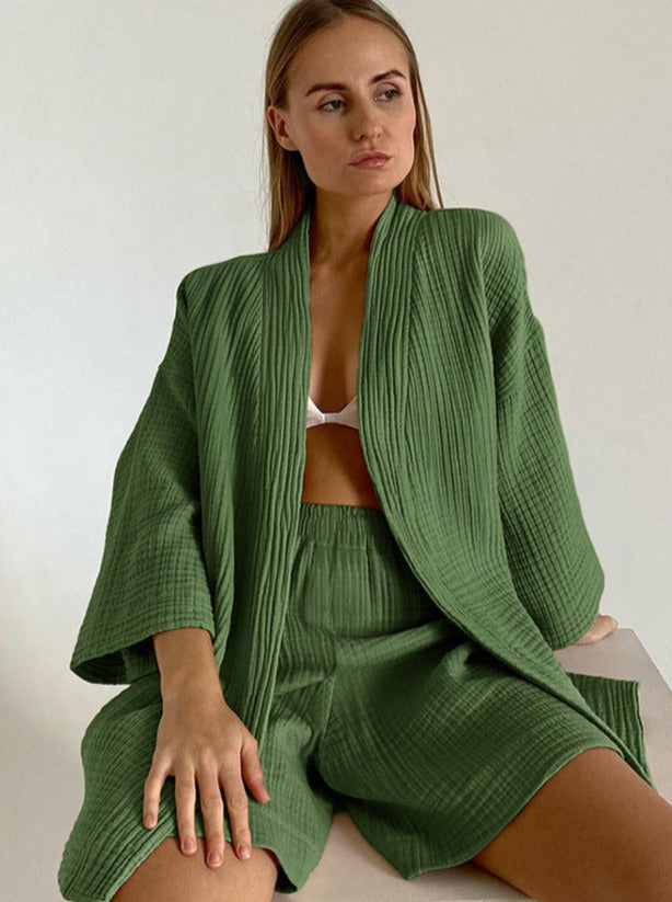 W&W Mode Set für Zuhause: Locker sitzende Strickjacke und Shorts