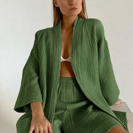 WW Set für Zuhause: Locker sitzende Strickjacke und Shorts