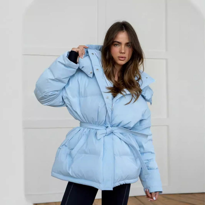 Damen Wattierte Jacke mit Kapuze und seitlichen Taschen W&W Mode