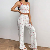 Damen Schlafanzug-Set mit fruchtigem Erdbeer-Muster und Rüschendetails WW