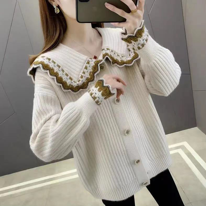 Damen Strickjacke mit dekorativem Kragen und großen Knöpfen WW