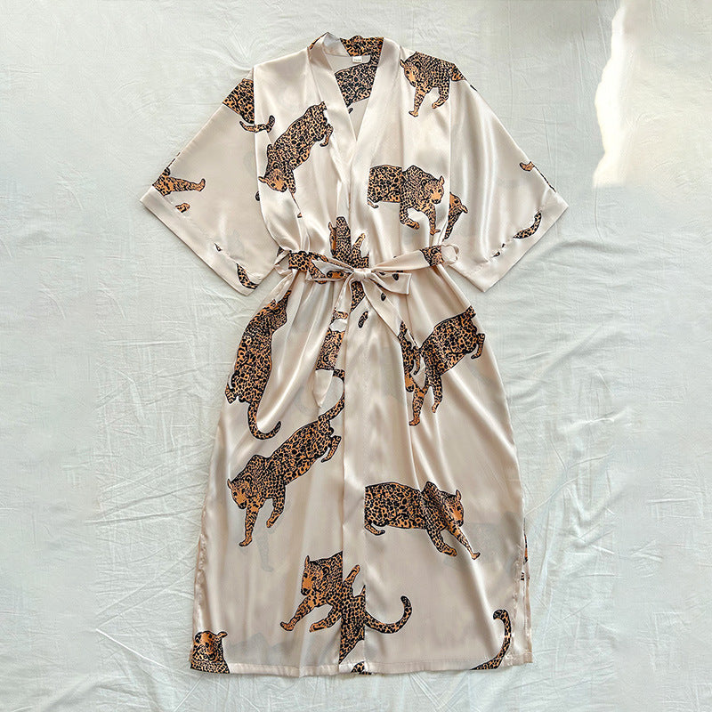 Damen Satin-Kimono-Robe mit lebhaftem Leopardenmotiv und elegantem Gürtel WW