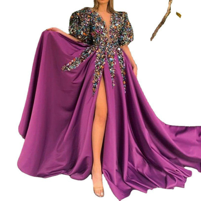 Damen Glamouröses Abendkleid mit voluminösen Puffärmeln und funkelndem Dekolleté WW