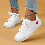 Damen Sneakers mit Herz-Applikation und weicher Innensohle WW
