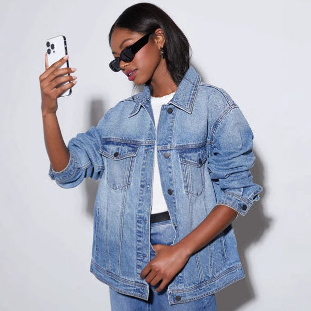 Damen Oversized Denimjacke mit modernen Details WW