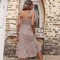 Damen Midi-Kleid mit Rüschendetails und gepunktetem Muster WW