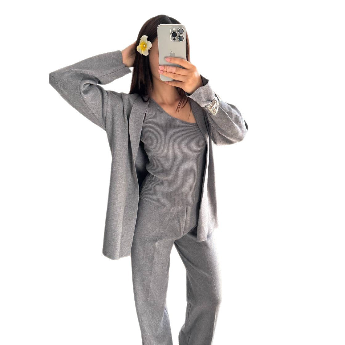 Damen Strickanzug mit asymmetrischem Oberteil und lässigem Schnitt WW