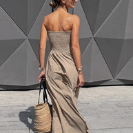 Damen Lange Boho-Strandkleid mit trägerlosem Design und raffiniertem Schnitt WW