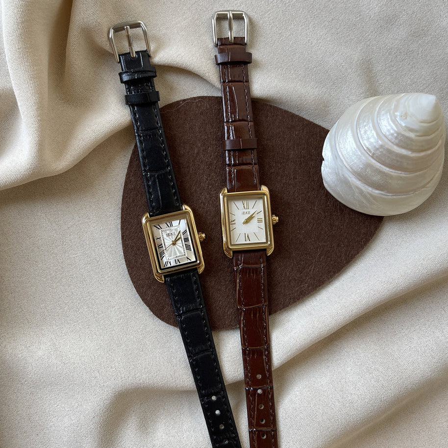 WW | Quadratische Damenarmbanduhr Mit Lederband Und Römischen Zahlen
