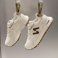 Damen Sportliche Sneaker mit griffiger Laufsohle und atmungsaktivem Mesh-Obermaterial WW