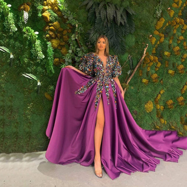 Damen Glamouröses Abendkleid mit voluminösen Puffärmeln und funkelndem Dekolleté WW