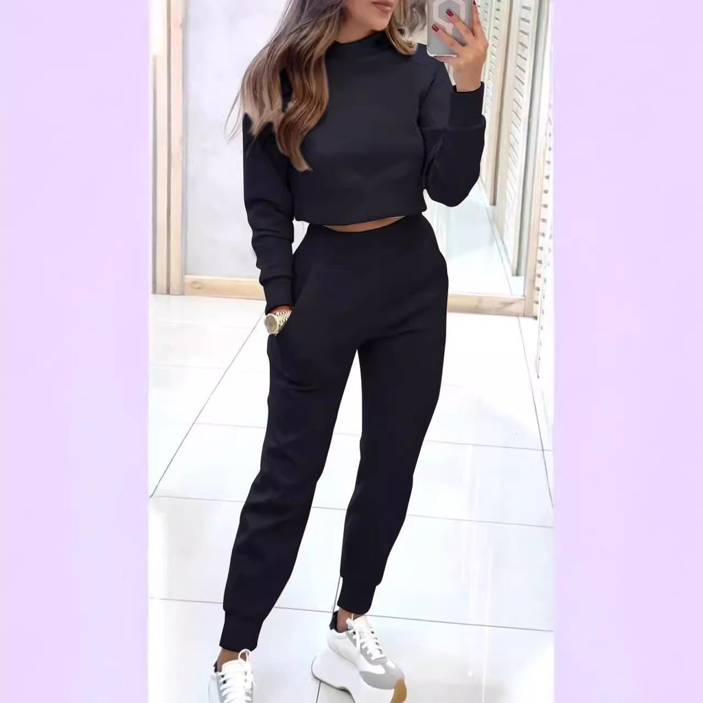 Damen Sportliches Set mit cropped Oberteil und bequemer Jogginghose WW