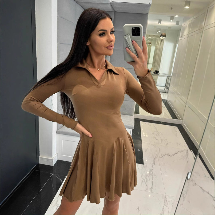 Damen Sportliches Polo-Kleid mit schwingendem Rock und langen Ärmeln WW