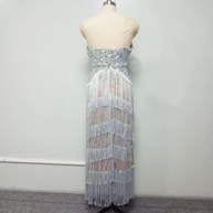 Damen Abendkleid mit funkelnden Fransen und figurbetonter Silhouette WW