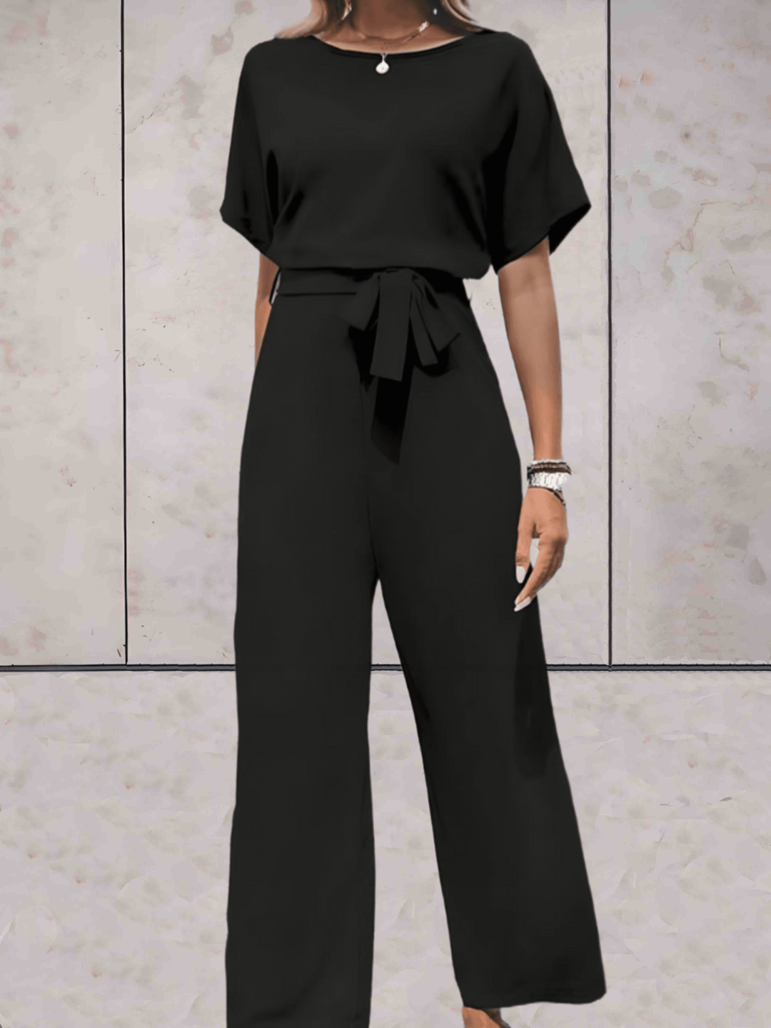 W&W Mode - Jumpsuit mit Gürtel und kurzen Ärmeln