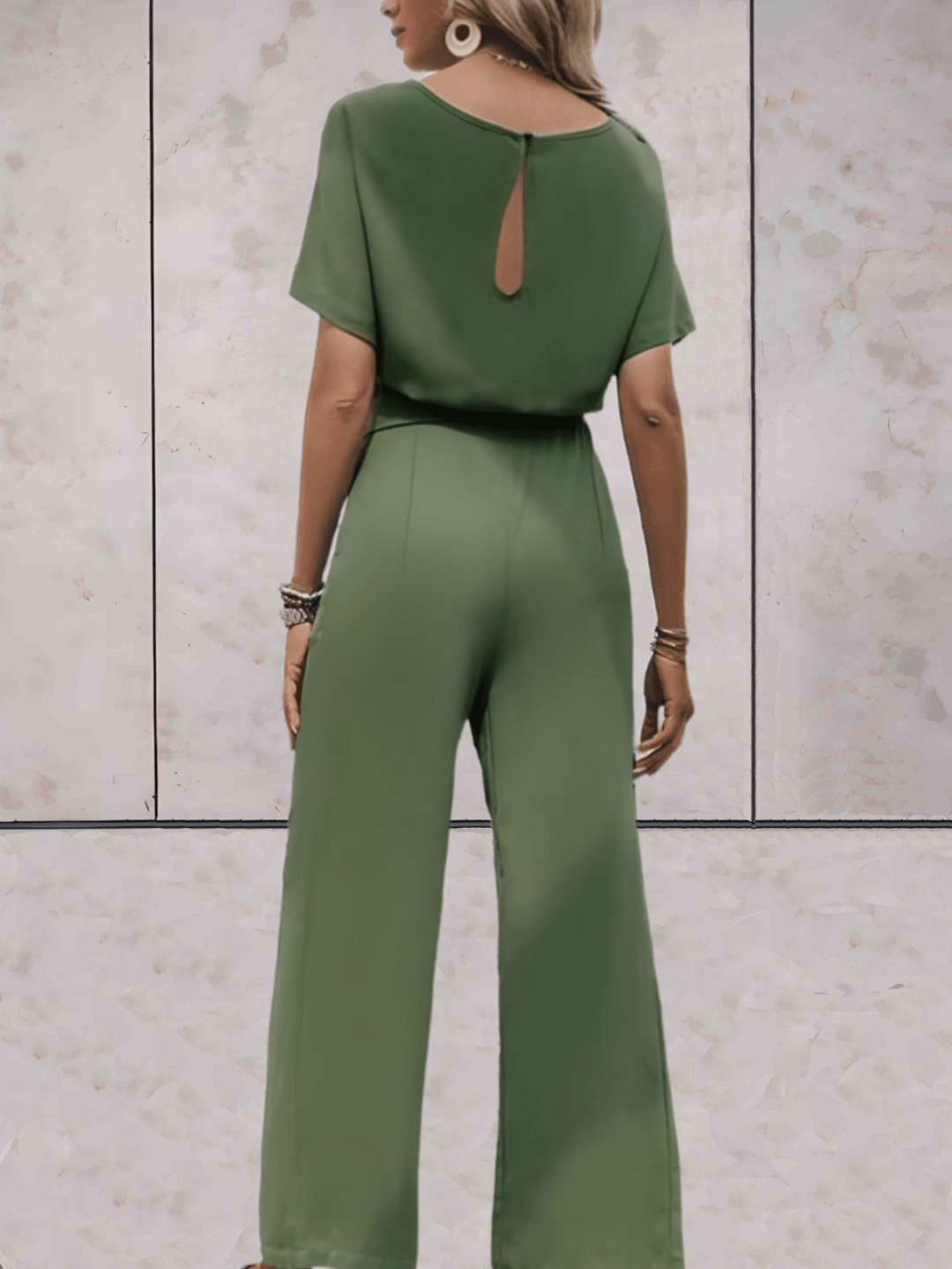 W&W Mode - Jumpsuit mit Gürtel und kurzen Ärmeln