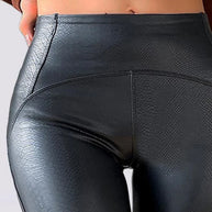 W&W - Lederhosen für Frauen