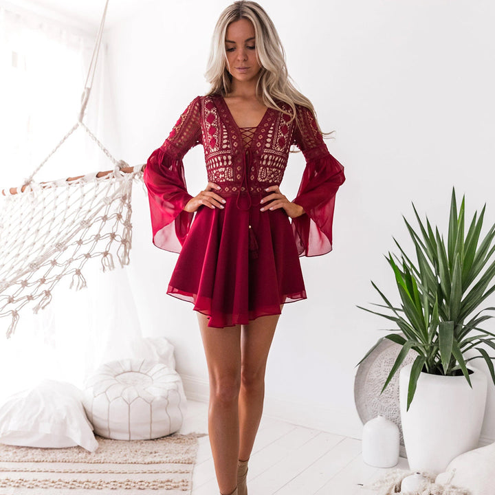 W&W Mode | Minikleid Boho Stil Flare Passform Tiefer V-Ausschnitt Lange Trompetärmel