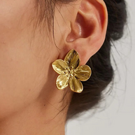 WW | Blossom Ohrringe Gold Mit Eleganten Blütenblättern