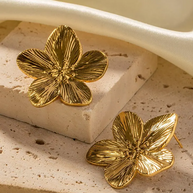 WW | Blossom Ohrringe Gold Mit Eleganten Blütenblättern