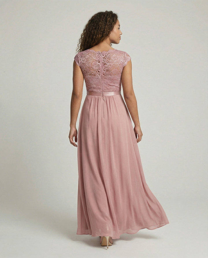 W&W Mode | Elegantes Damen Maxikleid Mit Spitzeneinsätzen Zeitlos, Romantisch & Fließend