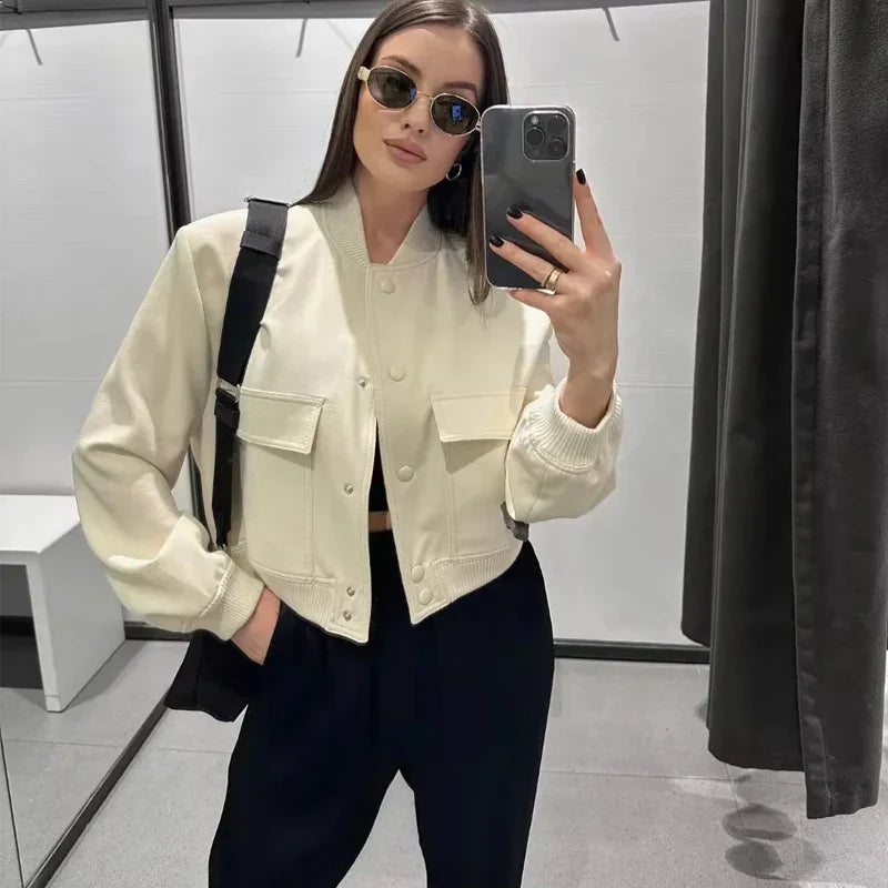 WW | Moderne, Trendige, Verkürzte Damenjacke Mit Taschen