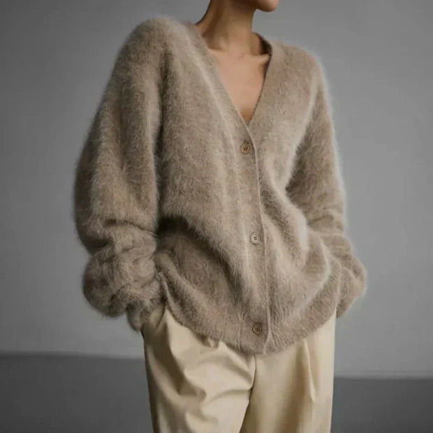 WW | Luxuriöser Überdimensionierter Flauschiger Kaschmirpullover Mit Knopfverschluss