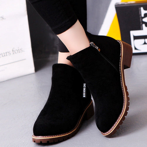 W&W Mode | Wildlederstiefelette mit Rutschfester Sohle und Seitlichem Reissverschluss