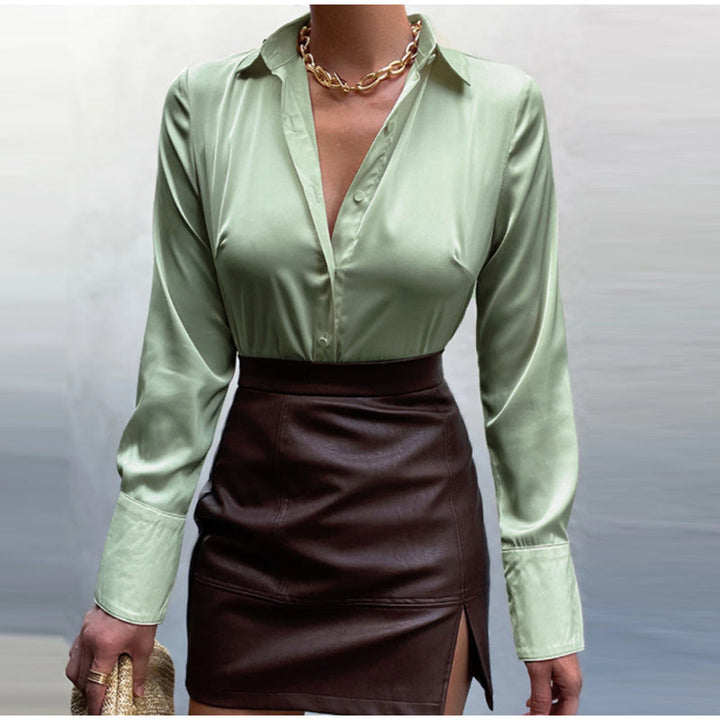 Satin-Bluse für Damen mit elegantem Design