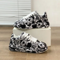 WW | Lebendige Sportschuhe Im Graffiti-Stil