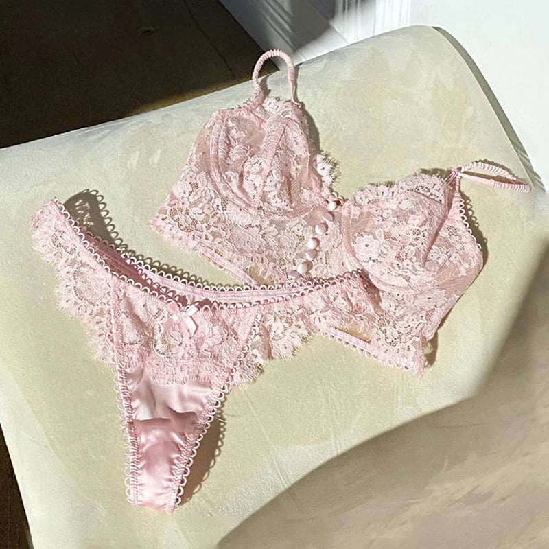 WW | In deinem Herzen eingeschlossene Lingerie