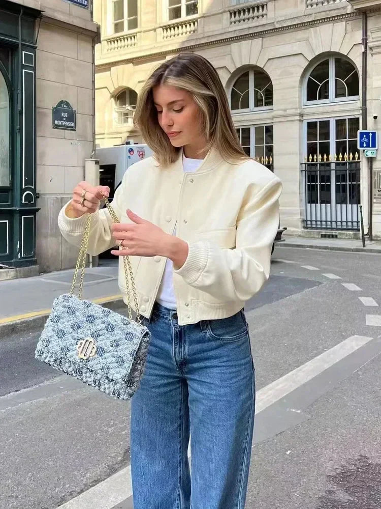 WW | Moderne, Trendige, Verkürzte Damenjacke Mit Taschen