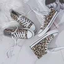 WW | Panther Stilvolle Orthopädische Sneaker
