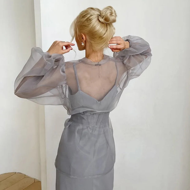 WW | Durchsichtige Organza-Bluse mit Bindegürtel