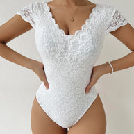 WW | Fit V-ausschnitt Spitzenbodysuit Atmungsaktives Stretchmaterial Elegante Ganzjahresbekleidung