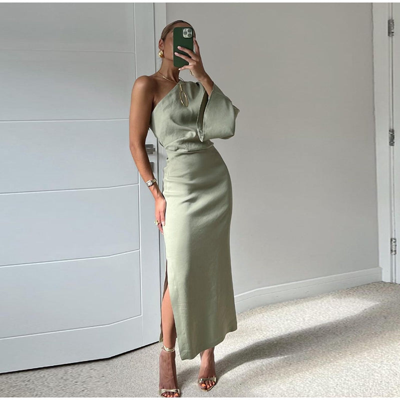 Damen-Plisseekleid mit langen Ärmeln