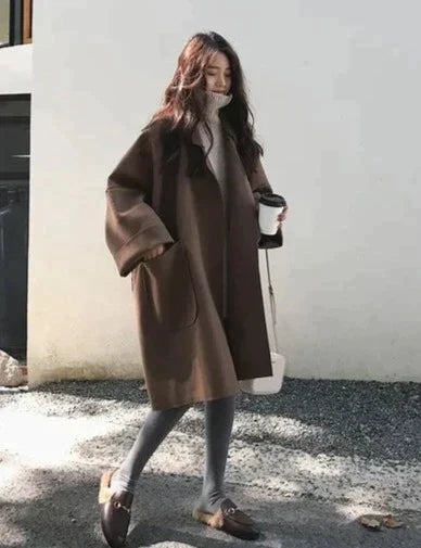 Oversize-Wolltrenchcoat mit elegantem Design