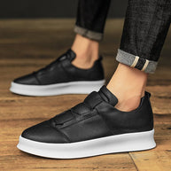 WW | Moderne Leder-Sneaker mit niedrigem Schaft
