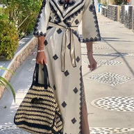 Clara™ - Locker geschnittenes Kleid mit Gürtel