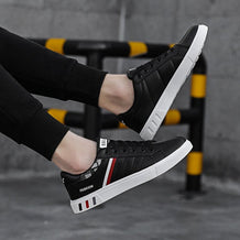 WW | Sportliche Sneakers