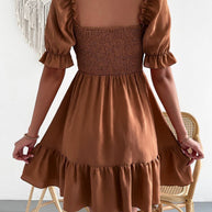 WW - Braunes Minikleid mit Puffärmeln