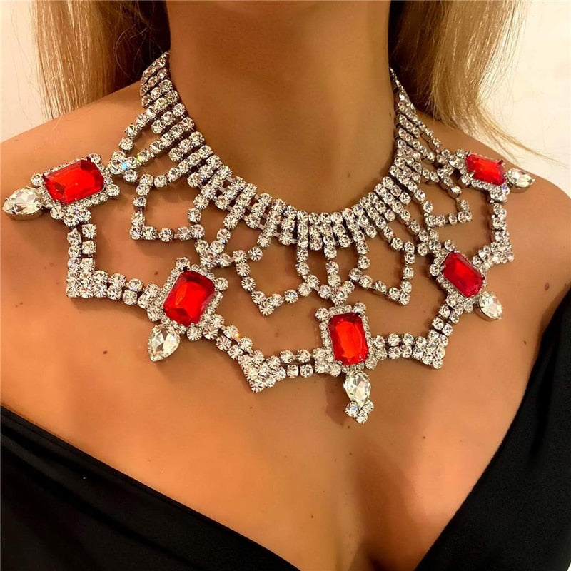 WW | Niemand vergleicht Körperschmuck
