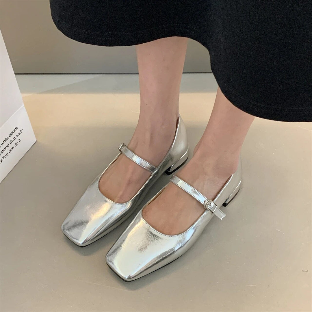 Damen-Ballerinas mit quadratischer Zehenpartie und Schnallenriemen