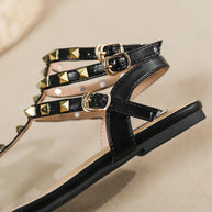 WW | Neue Sommer Outdoor Damen Flache Sandalen Britischer Stil Damen Lässig Römische Flache Stilvolle Niet Design Arbeit und Fest