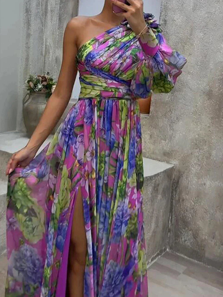 WW | Maxikleid mit sexy Seitenschlitz und einem Ärmel in lila Druck