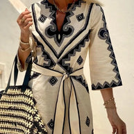 Clara™ - Locker geschnittenes Kleid mit Gürtel